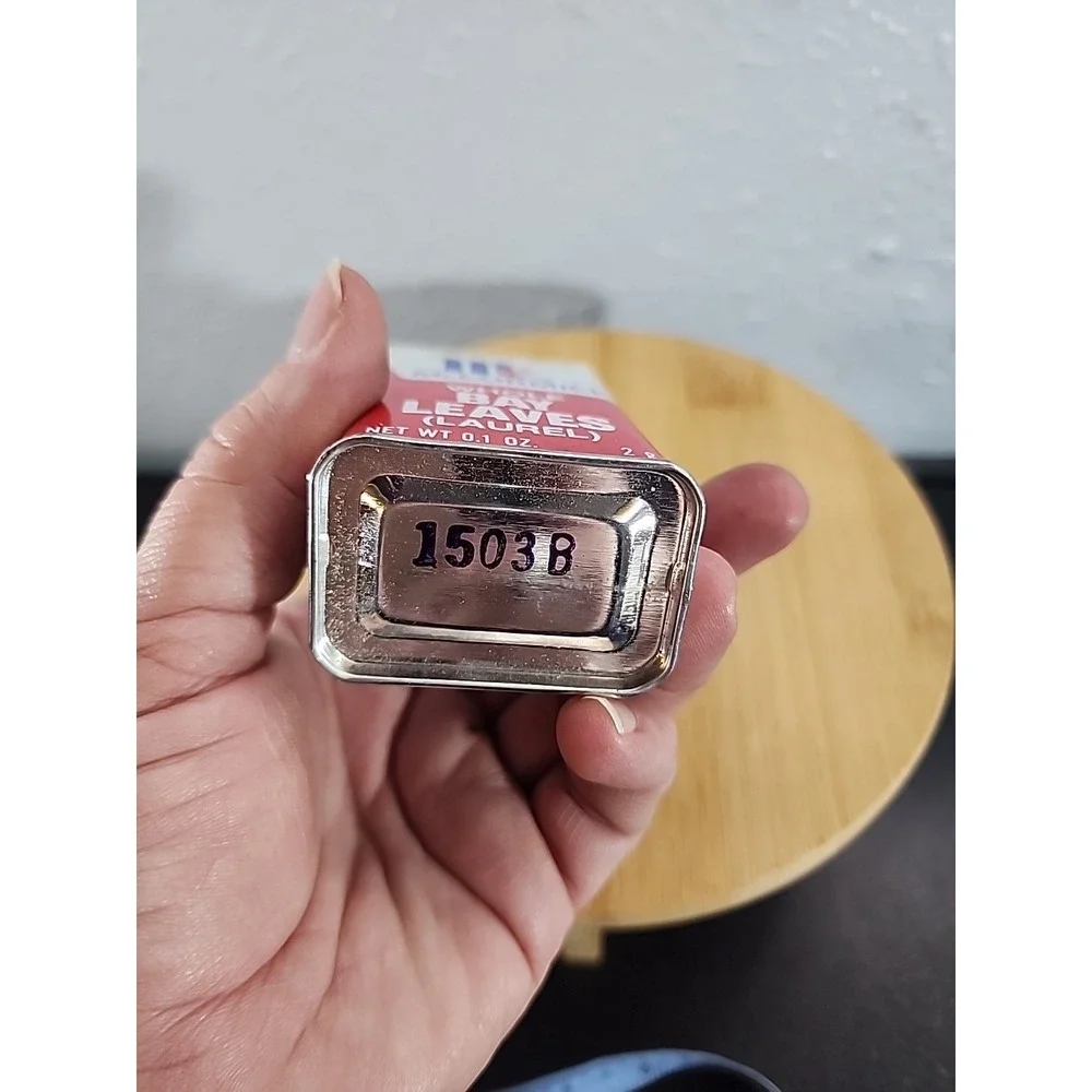 Vintage Spice Tin McCormick Whole Bay‎ Leaves (Laurel) Decor